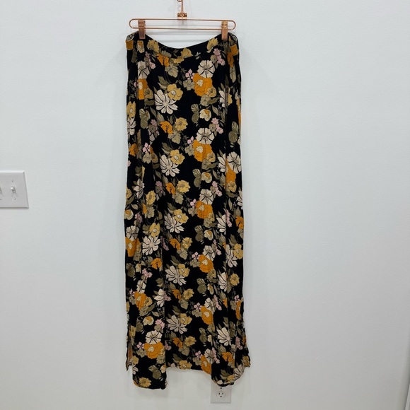 NWT Natural Life Floral Long Maxi Skirt with Side Slits Size XL - Picture 2 of 6